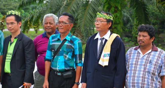Representatives from Penan and Temuran communities and Penan NCR lawyer Abun Sui Anyit.