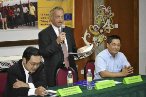 The forum highlighted the over 400 NCR cases going through court in Sarawak.