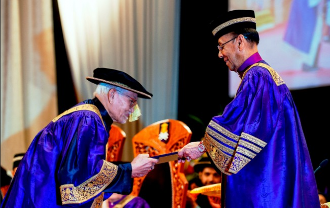 Will the Agong be asked to appoint Taib Governor? 