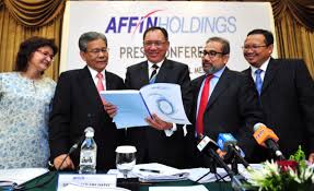 Lodin and his team at Affin Islamic Bank