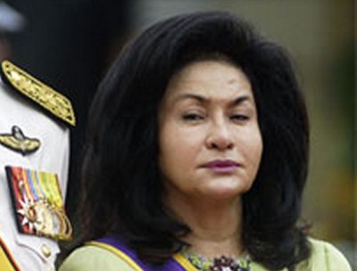 Widely believed to be the woman behind Najib's desperate measures to seize full emergency powers of dictatorship - Riza's mum Rosmah