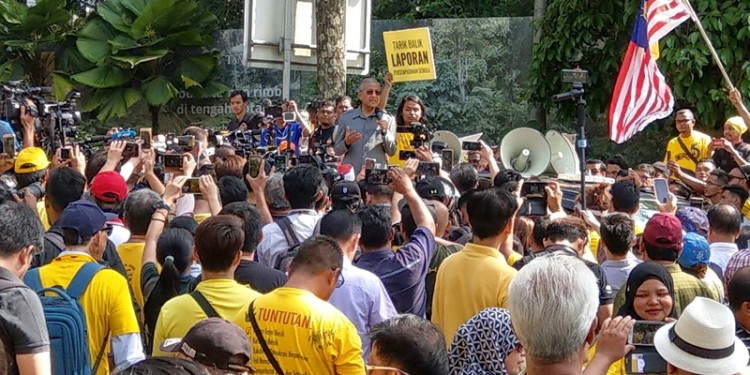 Mahathir and the opposition believe the blatant attempts to cheat  will backfire amongst voters
